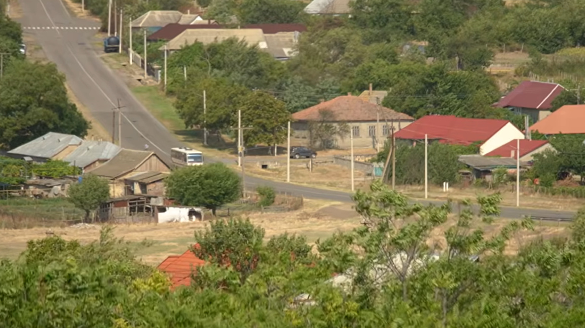 Българи, албанци и гагаузи съжителстват ...