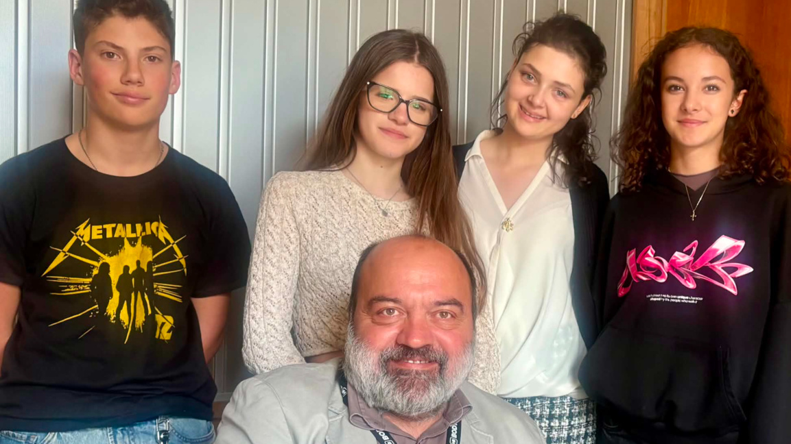 Иван, Луиза, Никол, Ивет и Димо Димов