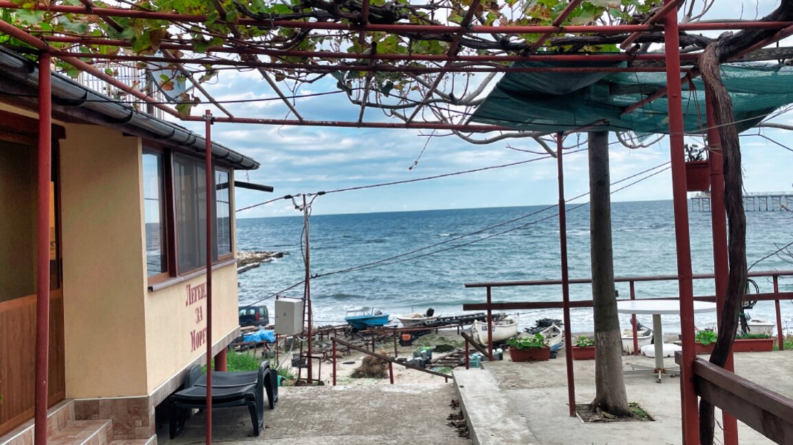 Непознатата България – фарът, лодките и минералният извор в Кария