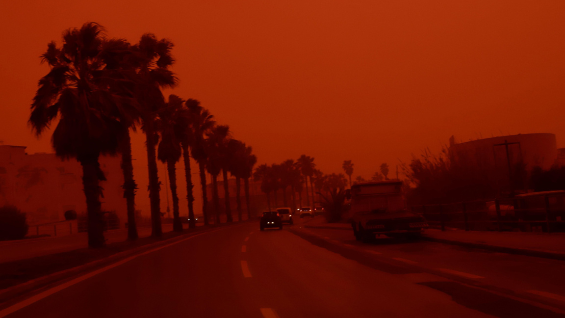 Голяма част от Гърция е парализирана от ...