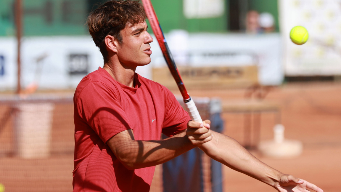 Първи успех на Динко Динев на турнир в А...