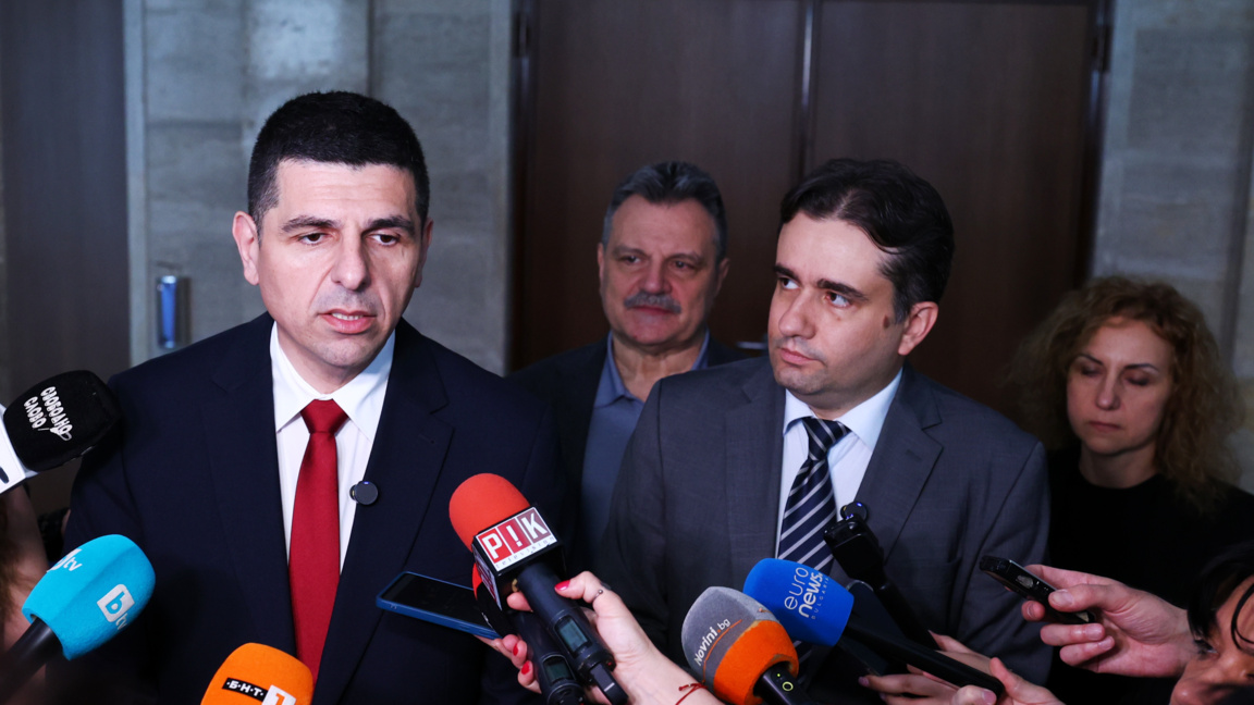 ДБ внесоха искане в НС за освобождаванет...