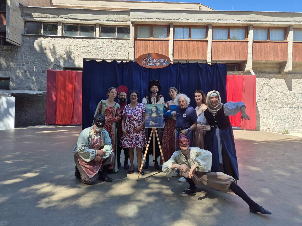 Фестивалът "Арлекино и Марионета", "Червената шапчица" и първият учебен ден