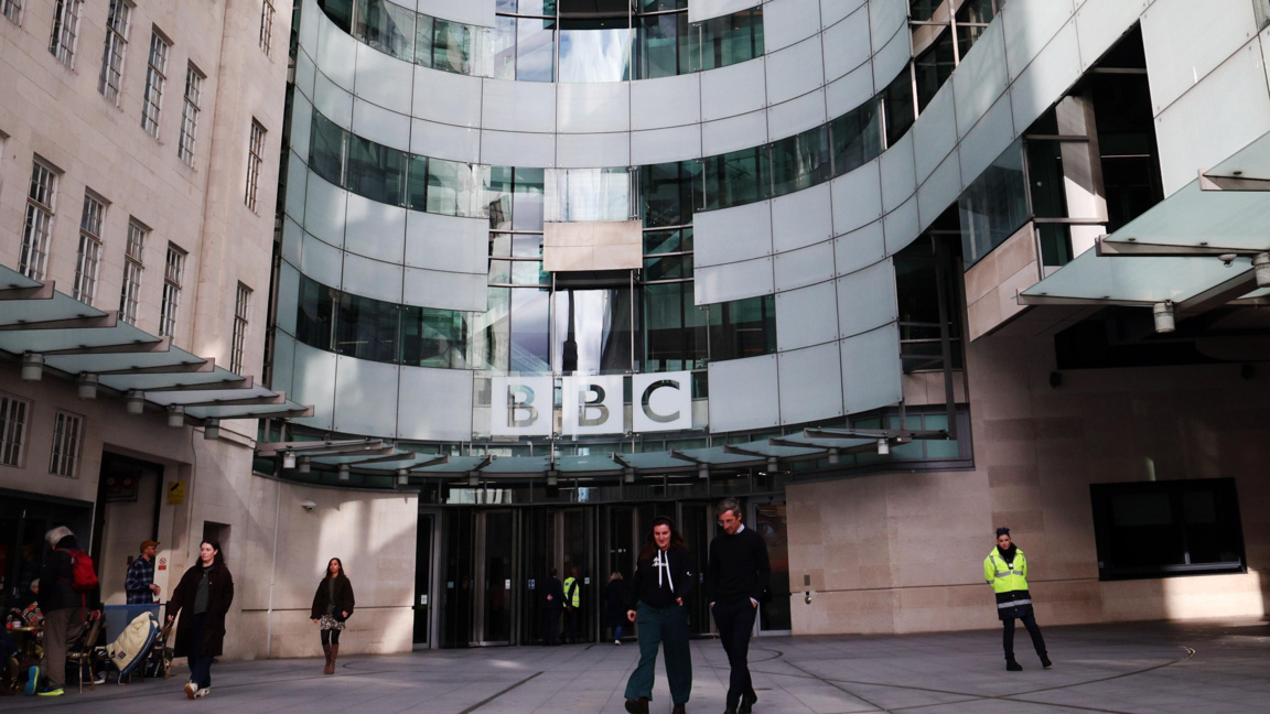 Централата на радиото и телевизията на Би Би Си в Лондон