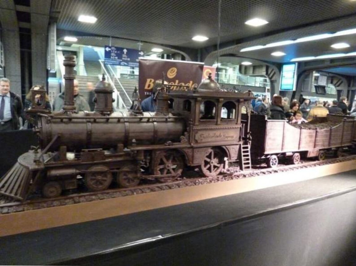 Шоколадовият влак