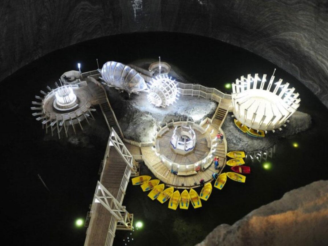 Един увеселителен парк под земята