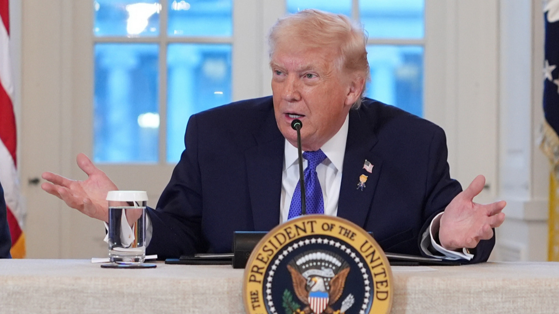 Тръмп благодари на Бонди и заяви, че е с...