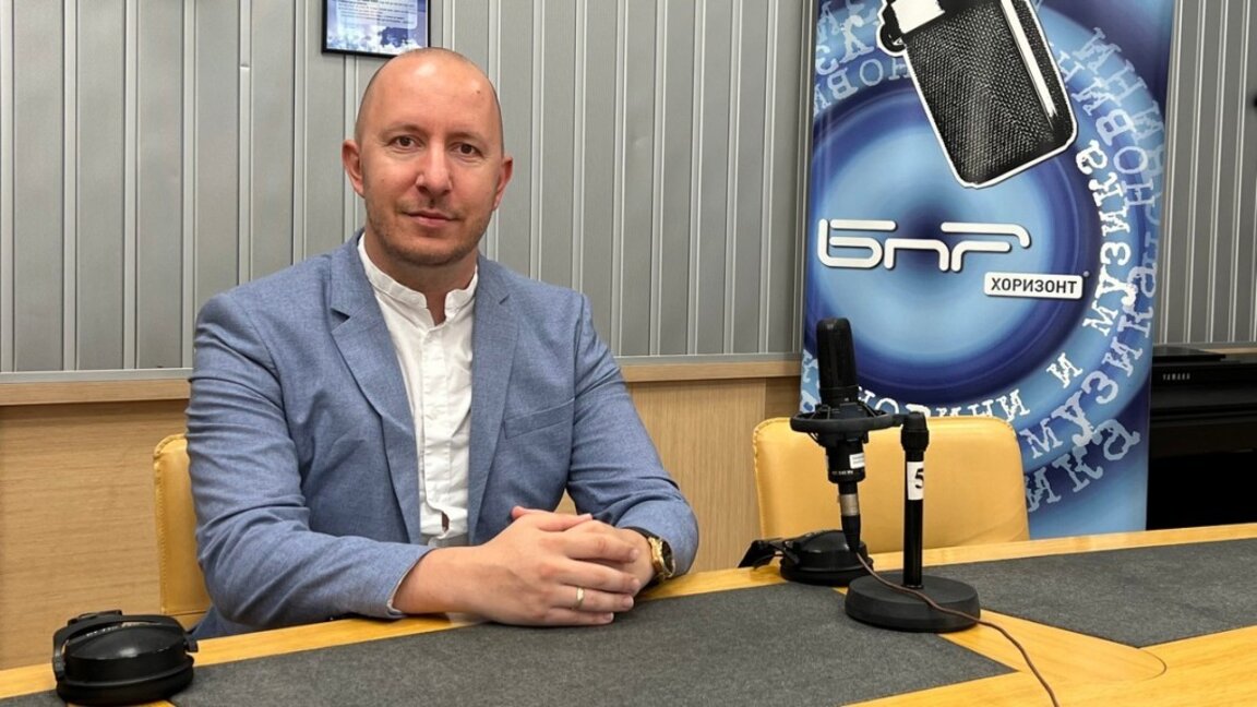 Михаил Кръстев, ССИ: Повишаването стандарта на живот не става с вдигане на МРЗ