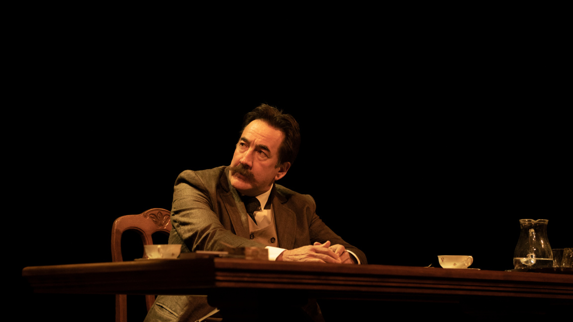 Стоян Пепеланов: Сцената на Народния теа...