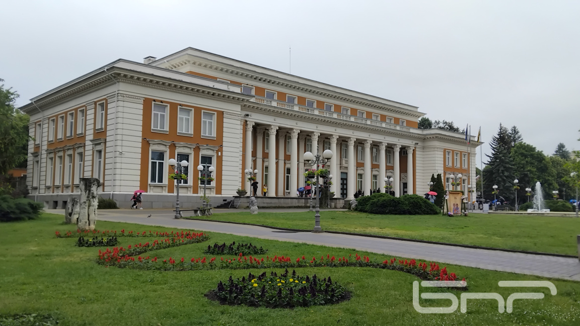 България пред нови избори: Перничани иск...