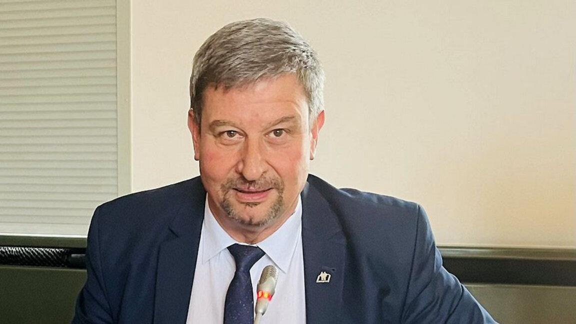 Юлиян Петров