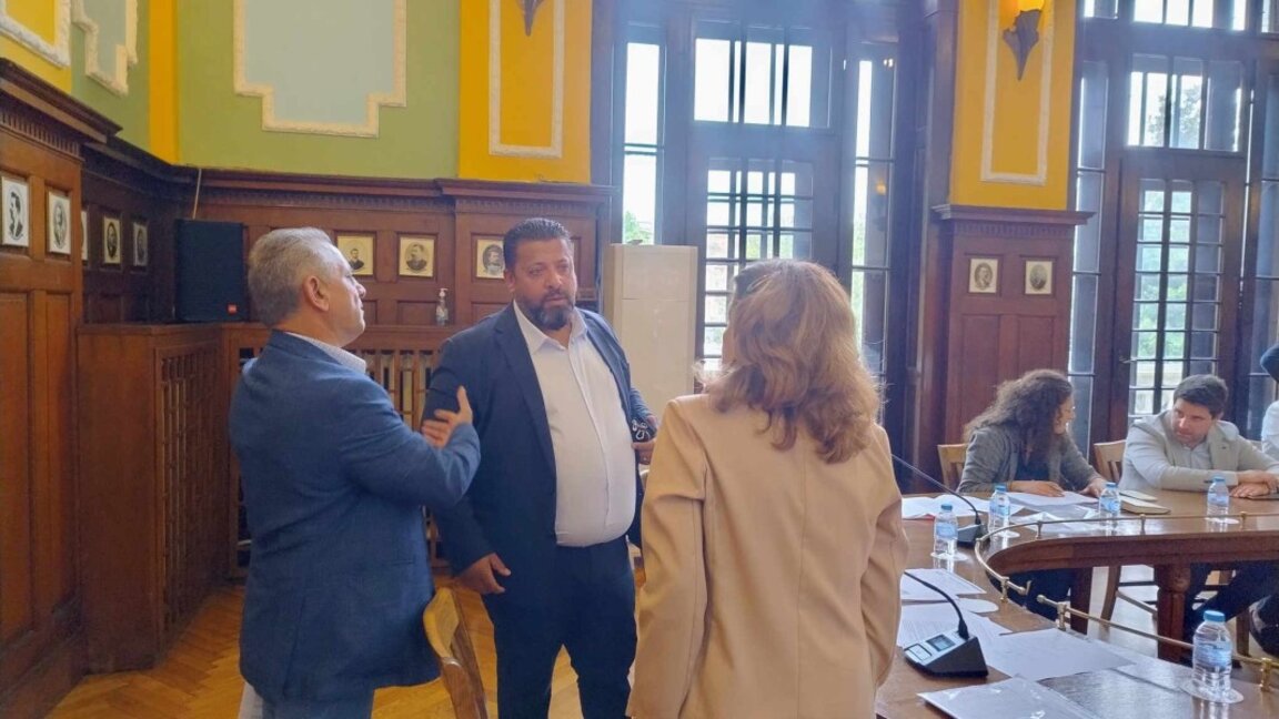 Членовете на СИК от квотата на ДПС ще бъдат разпределени служебно