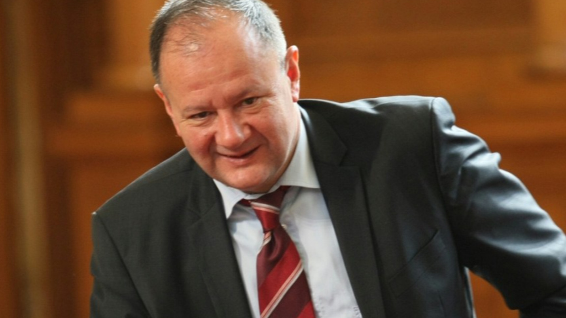 След изборите в НС е необходимо мнозинст...