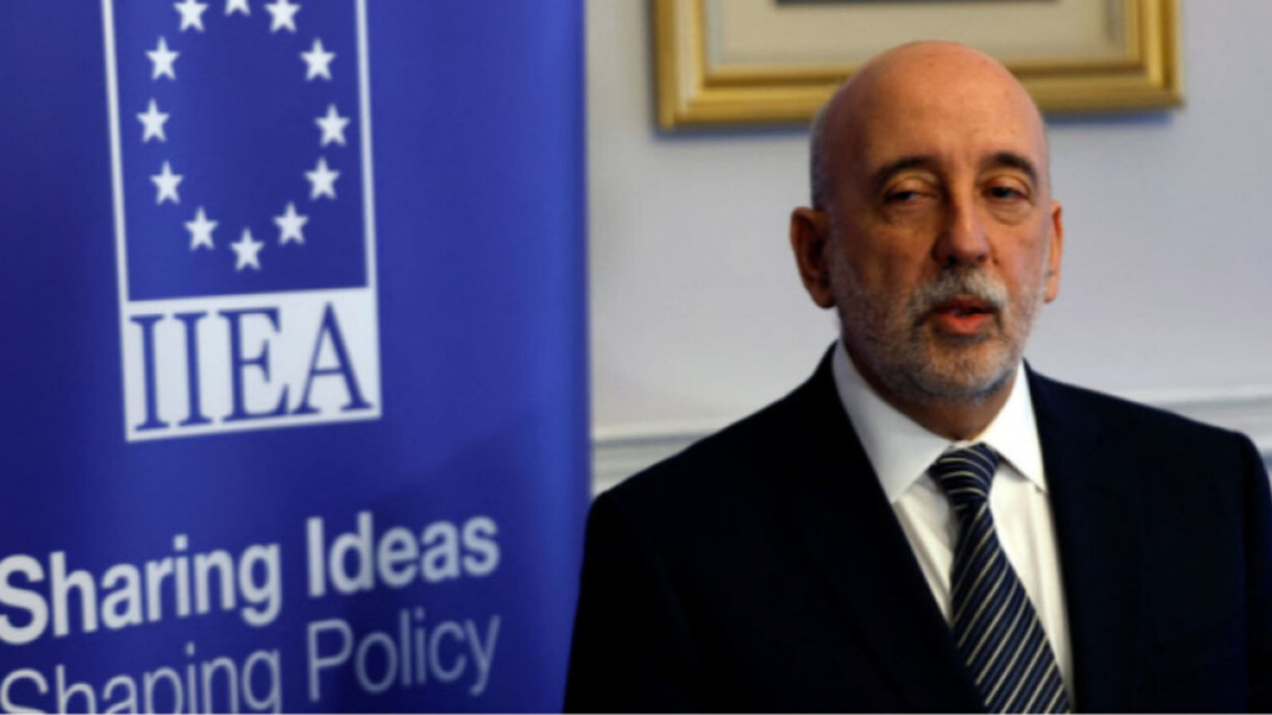 Продължаваща война в Близкия изток прибл...