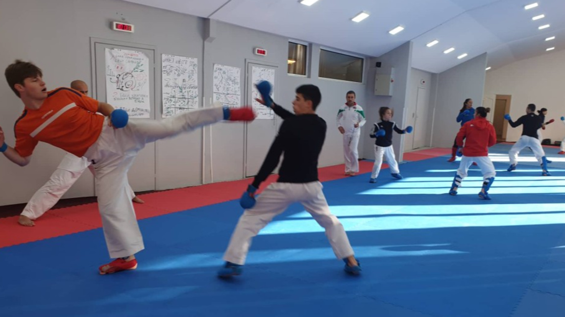 Карате клуб „Арес“ участва в тренировъче...