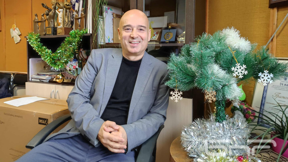 Бургаският куклен театър изпраща успешна 2025 година