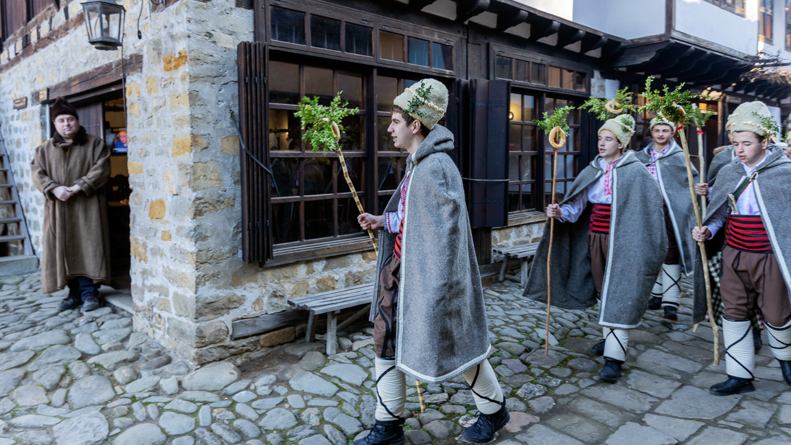 Коледарският обичай оживява в Кърджали с...