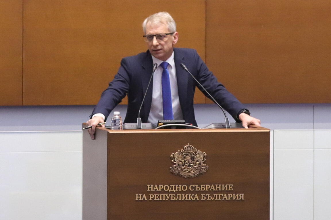 Денков: Държавата търси вариант за подпомагане на фермерите