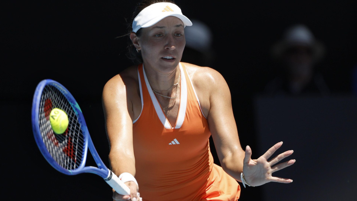 Шампионката Пегула продължава в Чарлстън...