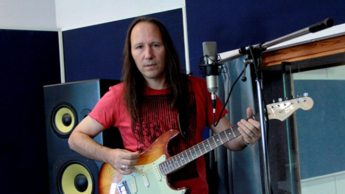 Тони Чембъра за най-големия хит на група...