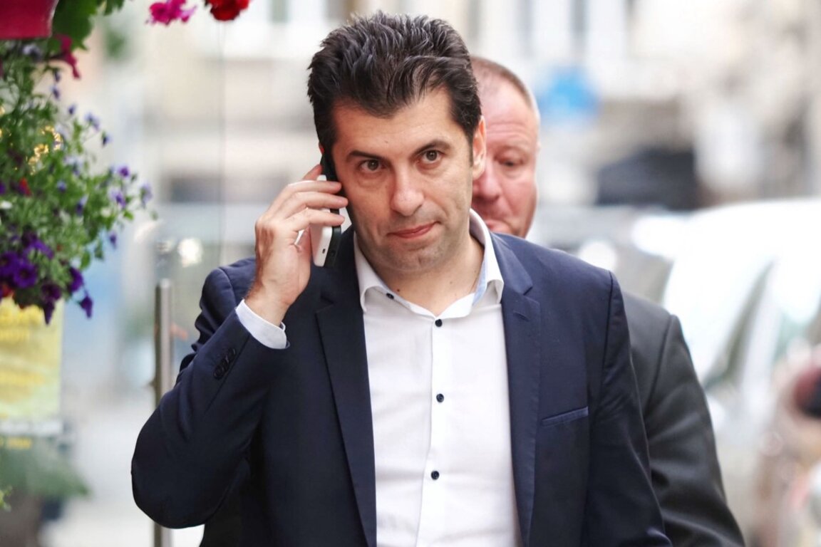 Кирил Петков