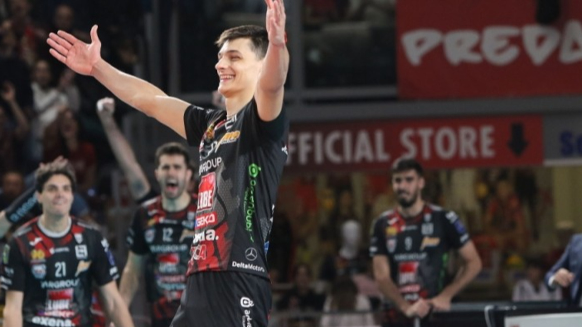 Алекс Николов с 15 точки, Лубе с нова по...