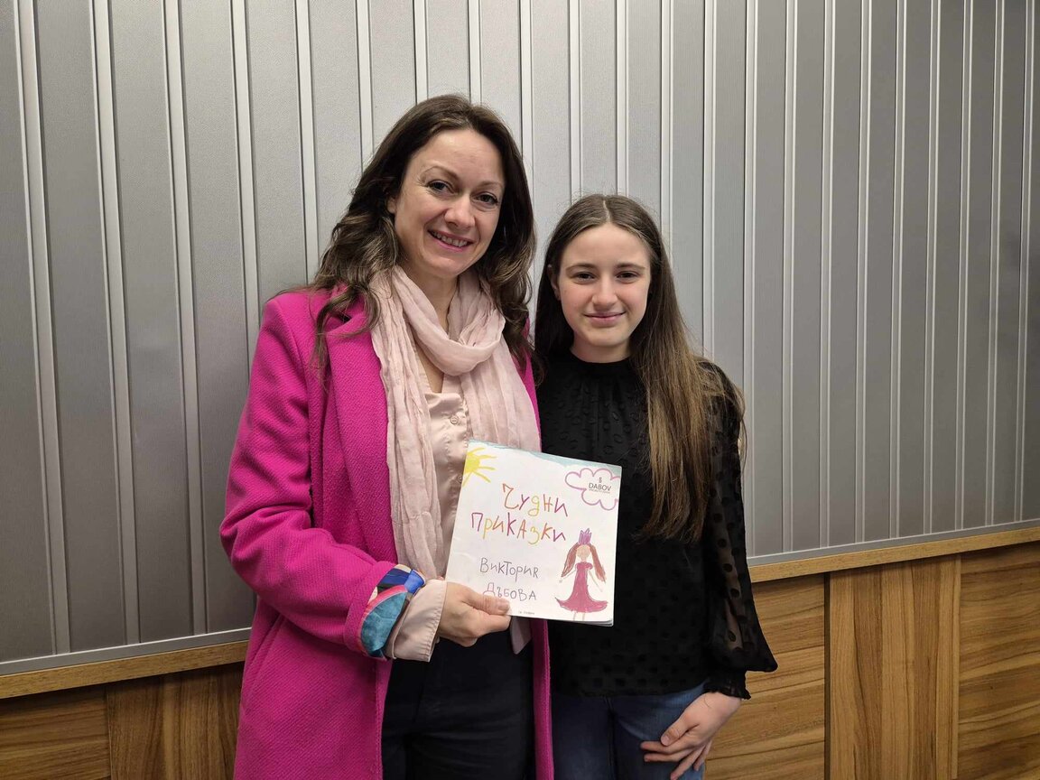 "Чудни приказки" на Виктория Дъбова и Мадарският конник