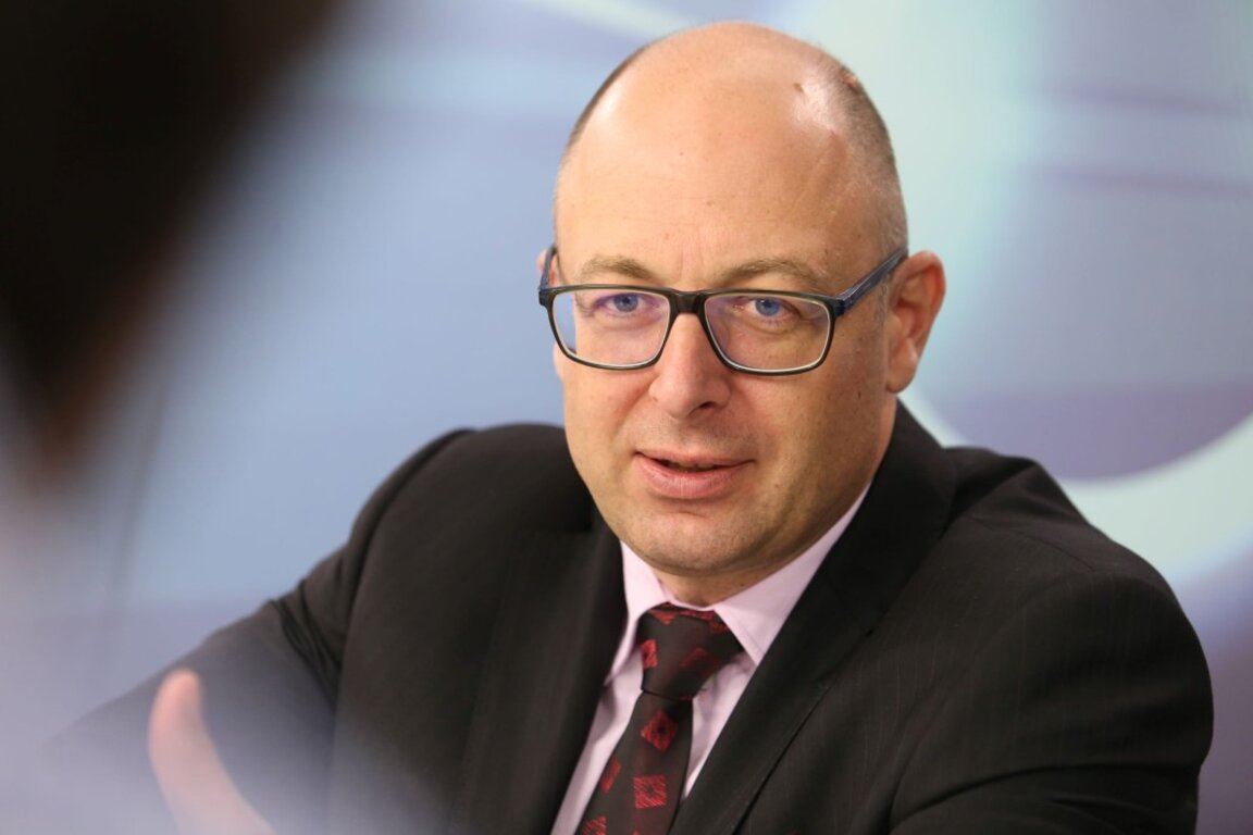 Йордан Божилов: Конфликтът в Близкия изток крие риск за международната сигурност