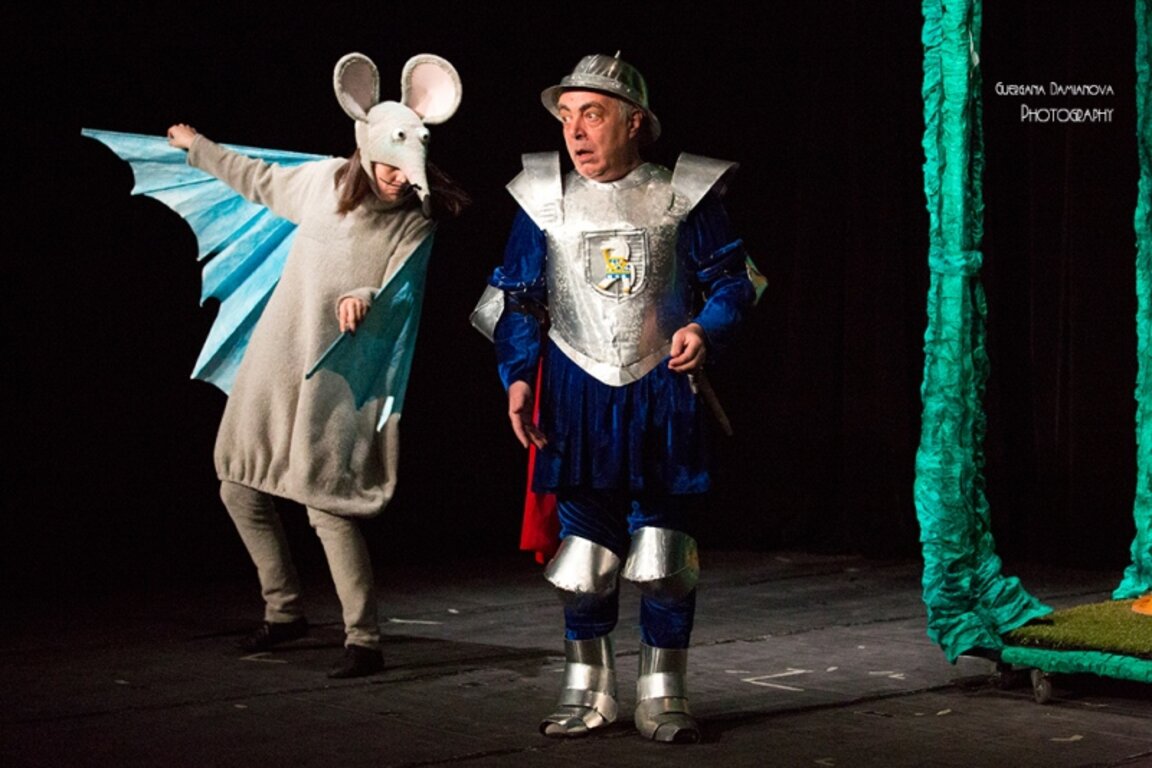 "Приказка за рицаря без кон"