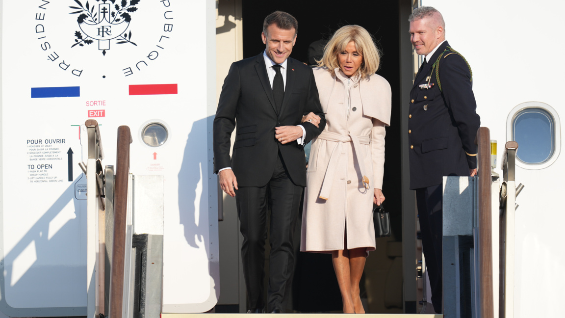 След посещение в Япония Макрон е на визи...