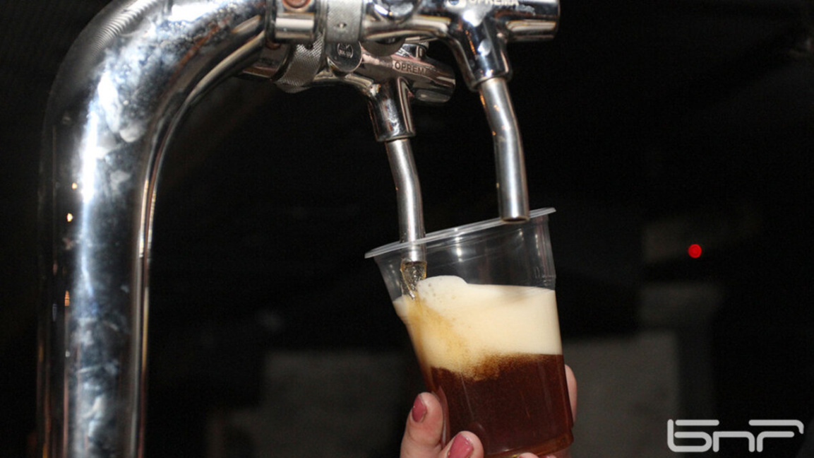 "Хайнекен" съкращава до 6000 работни мес...