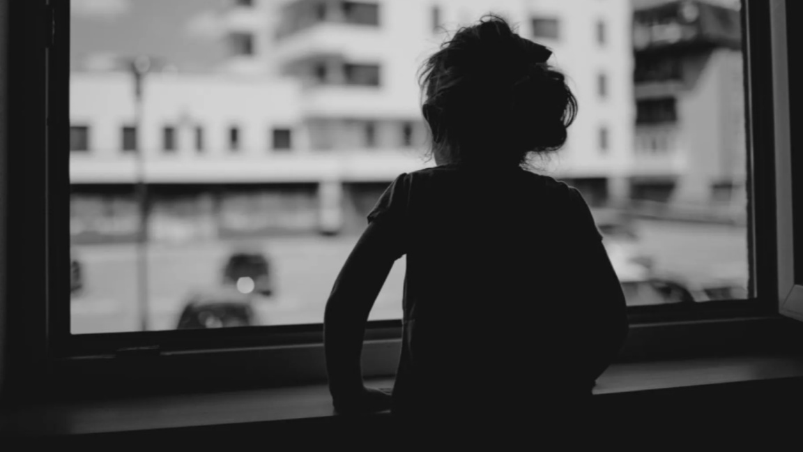 Фондация помага на самотни родители вече...