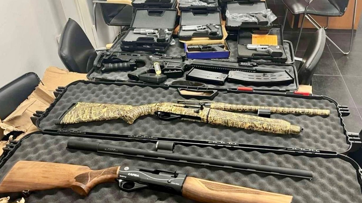 Контрабандни ловни пушки, газови пистоле...