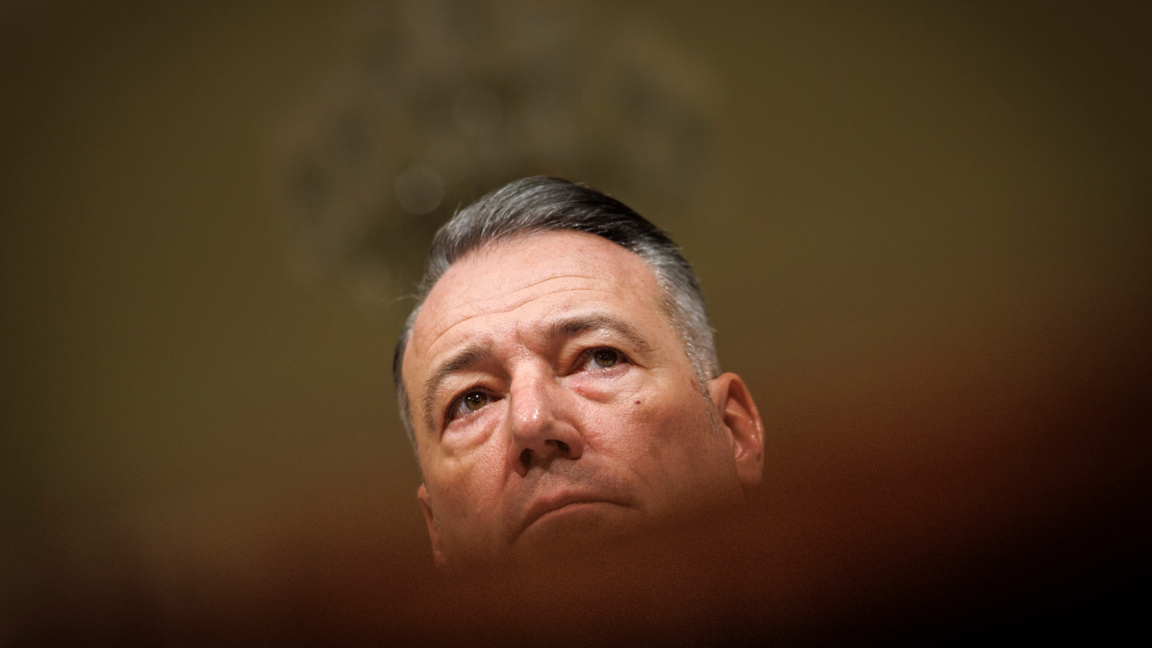 Напрегнато изслушване на шефовете на ими...