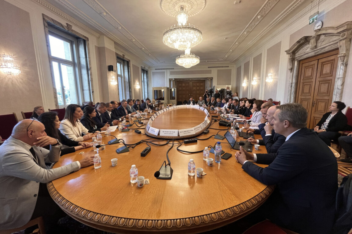 Комисията по регионално развитие, благоустройство и местно самоуправление провежда извънредно заседание - 23 септември 2025 г.