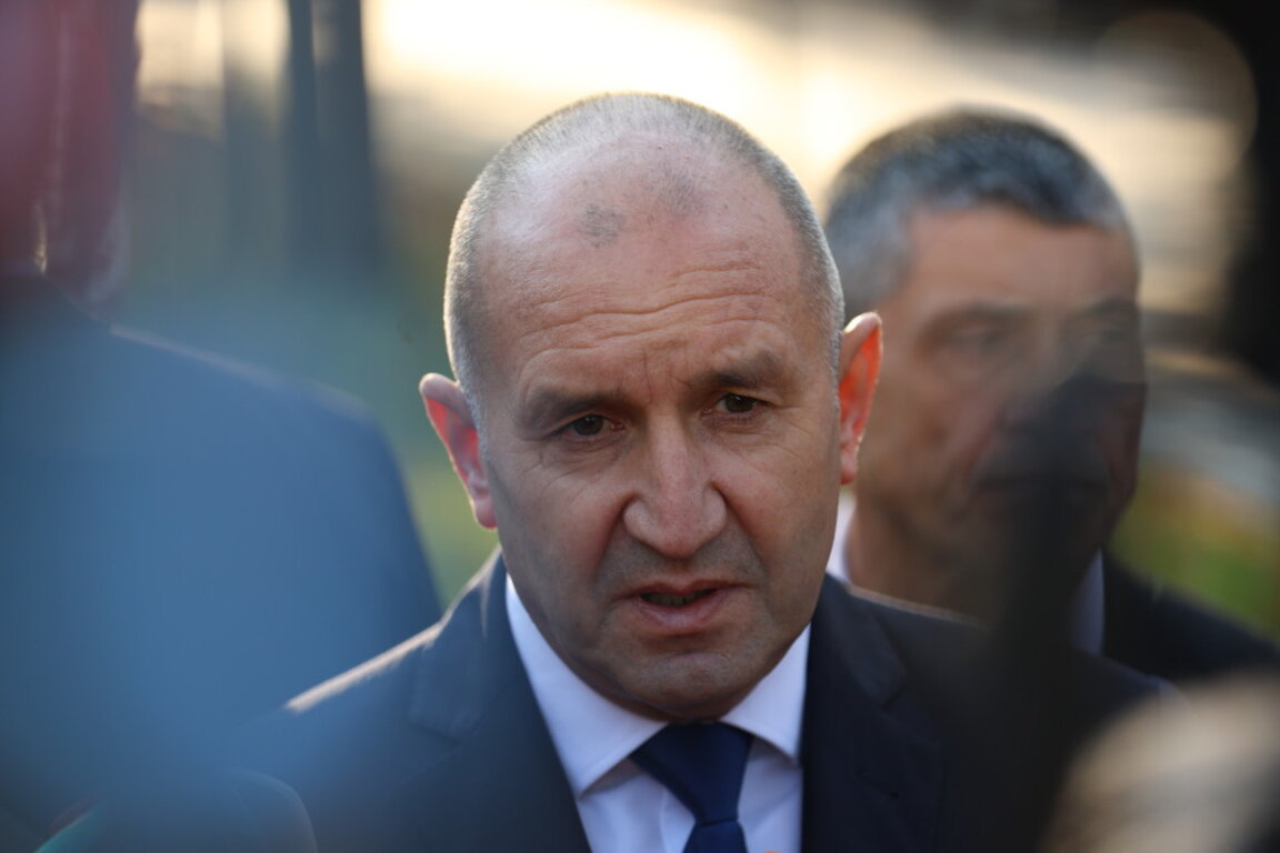 Румен Радев