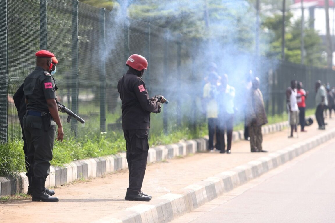 Нигерия би приела помощ от САЩ срещу ислямистките бунтовници, ако Вашингтон зачита териториалната ѝ цялост