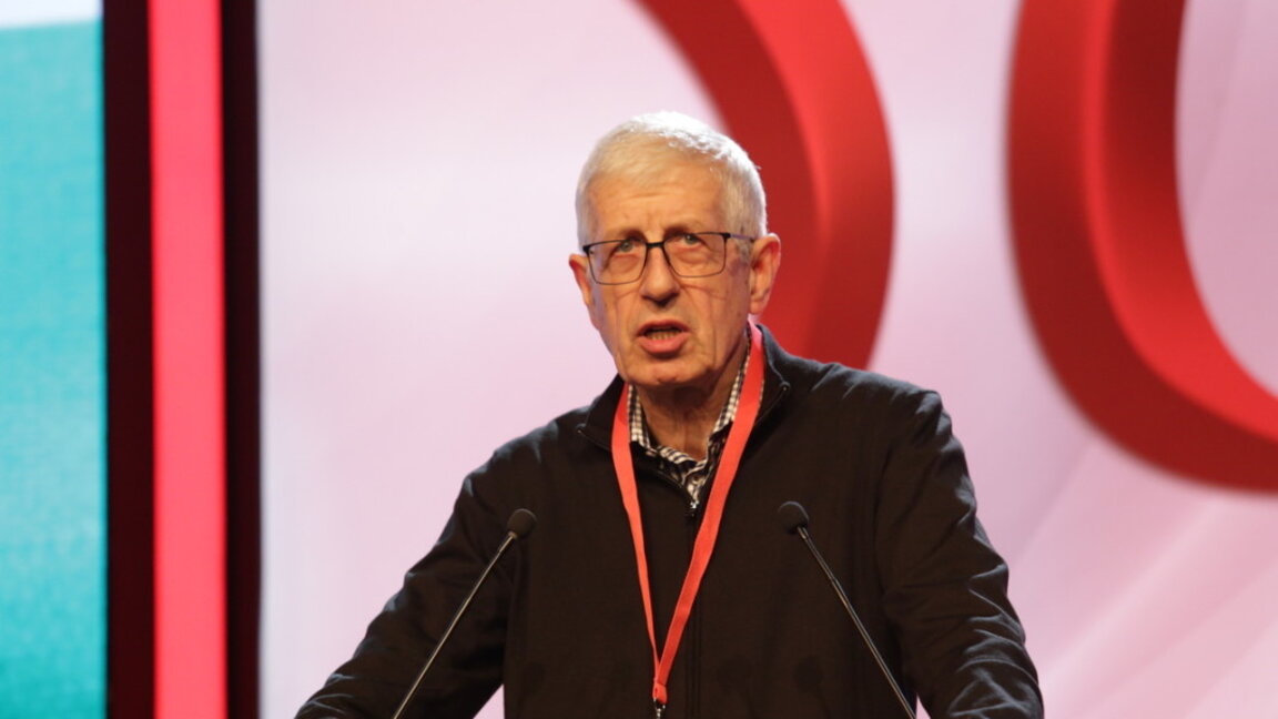 Румен Овчаров