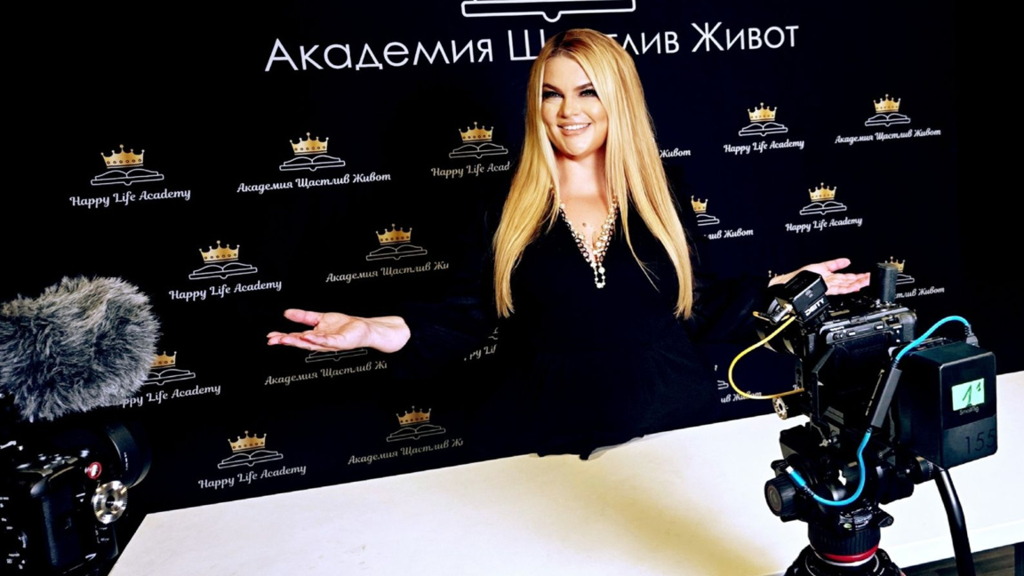 Благодарността е най-високата вибрация,  чрез която можем да творим бъдещето си