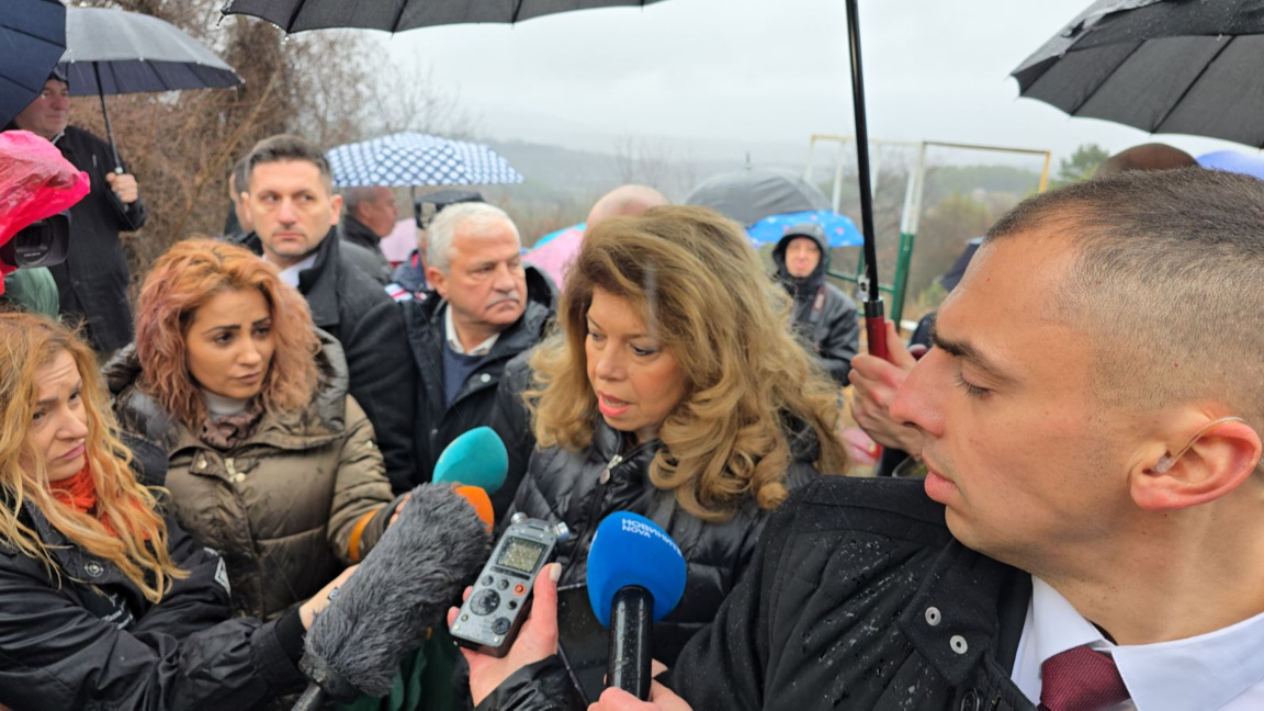 На 3 февруари Илияна Йотова започва консултации с партиите за служебен кабинет