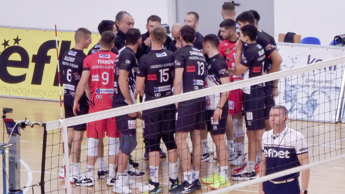 Локомотив (Пд) надигра ЦСКА и се изравни...