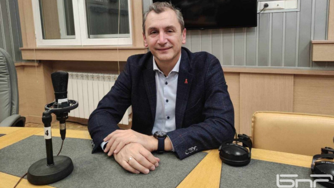 Доц. Михаил Околийски