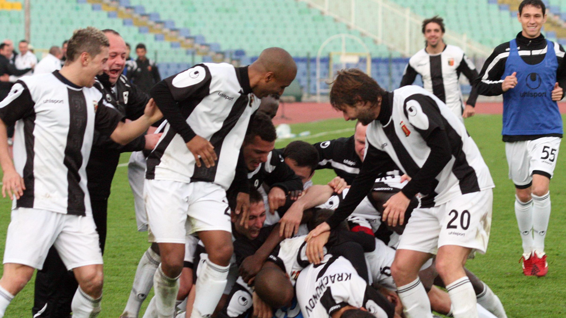 Локо (Пд) спечели срещу съименниците си ...