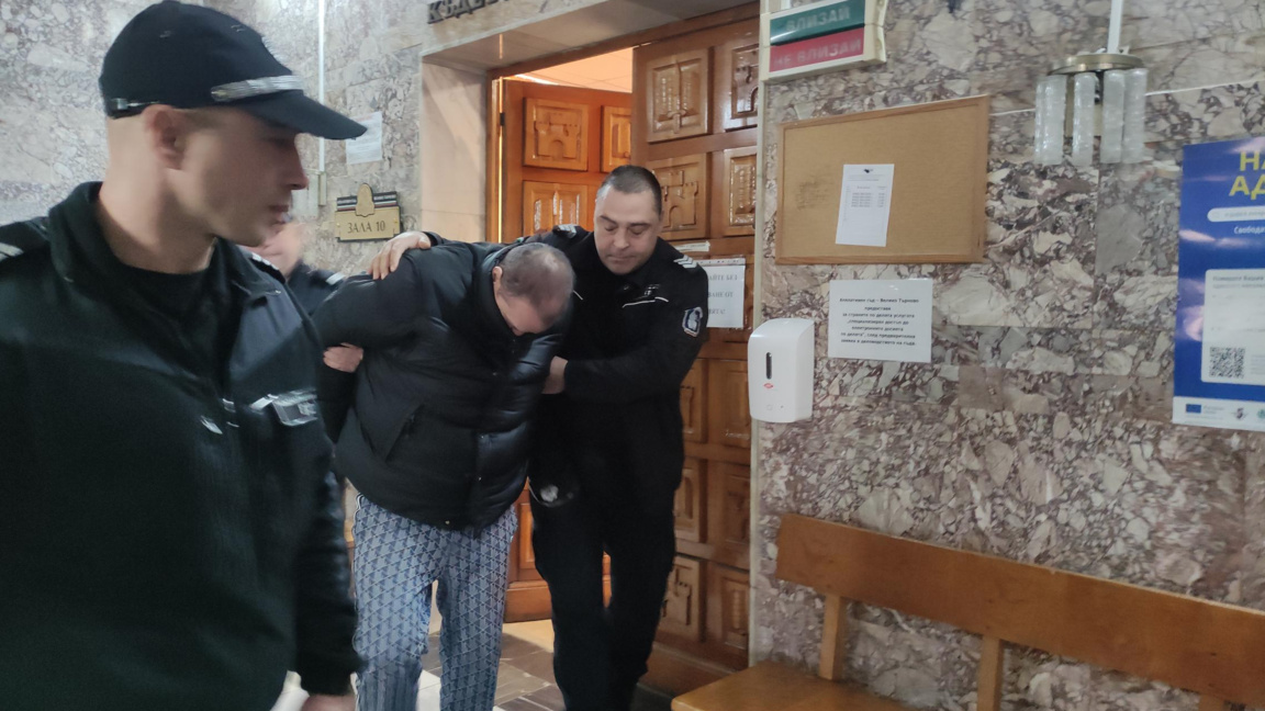 Гледат мерките на обвиняемите от престъпната група на Стъкларя