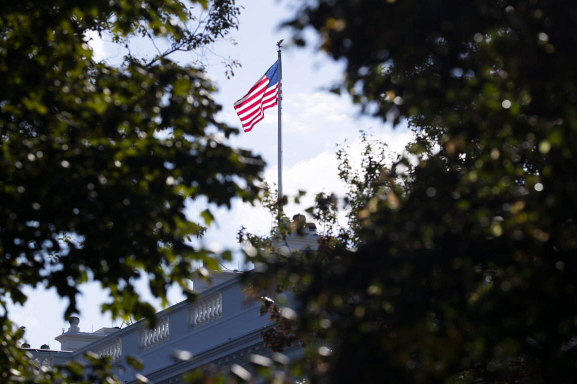 Администрацията на Тръмп сезира Върховния съд по казуса за правото на гражданство на родените на американска земя