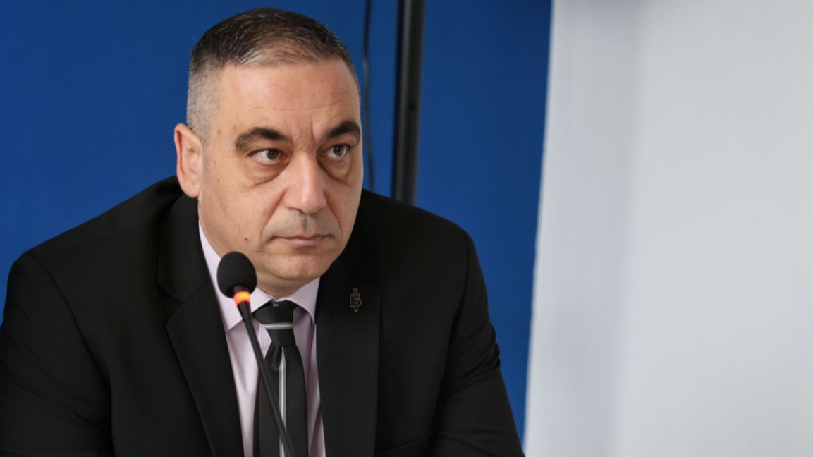 Учредява се партия "Трети март"...