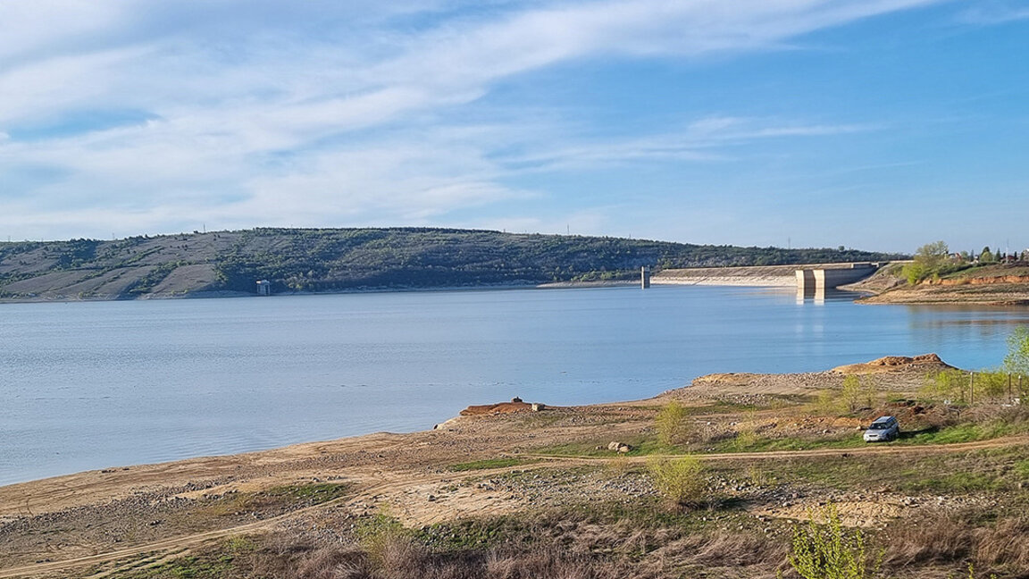 МОСВ: Язовирите са критично ниско запълнени, но не са причината за безводието