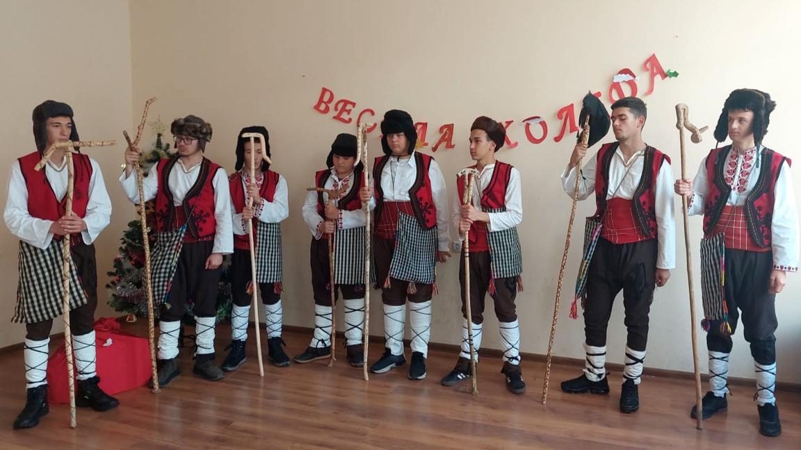 Коледари наричат за здраве в Припек...