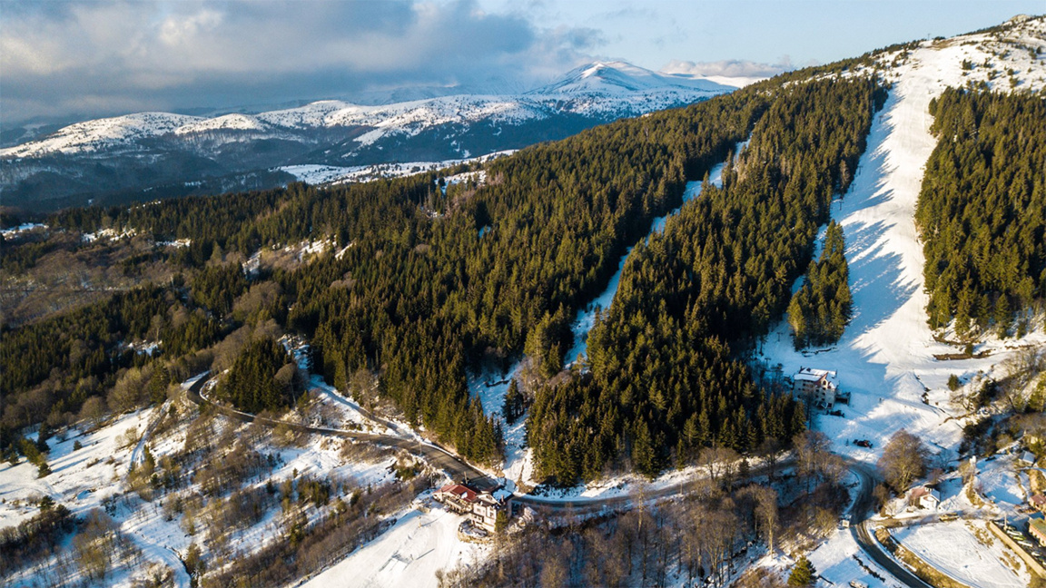Ски център "Осогово" посреща феновете на снежните спортове с достъпни цени